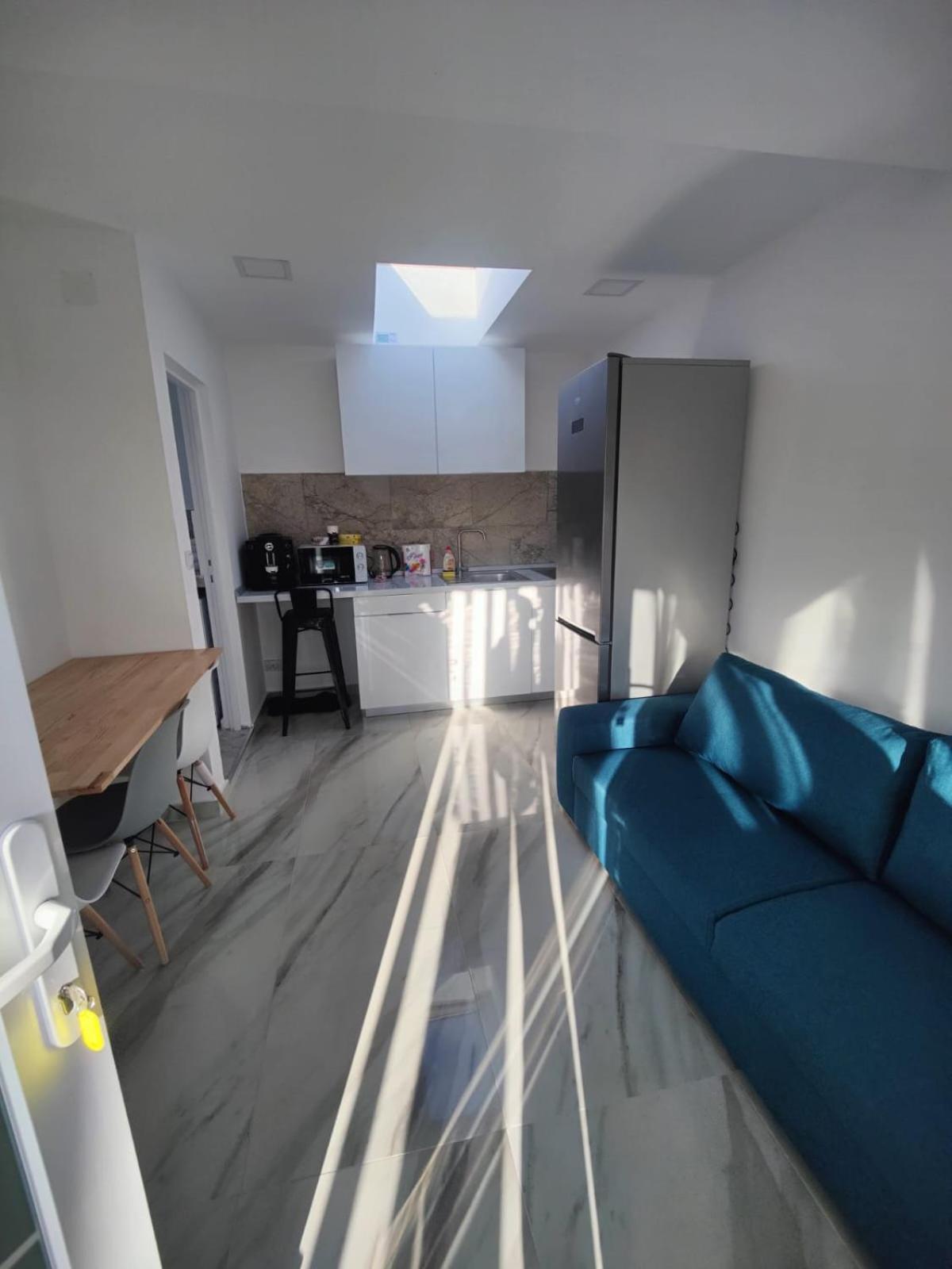 Luxus Cluj Airport Apartments エクステリア 写真