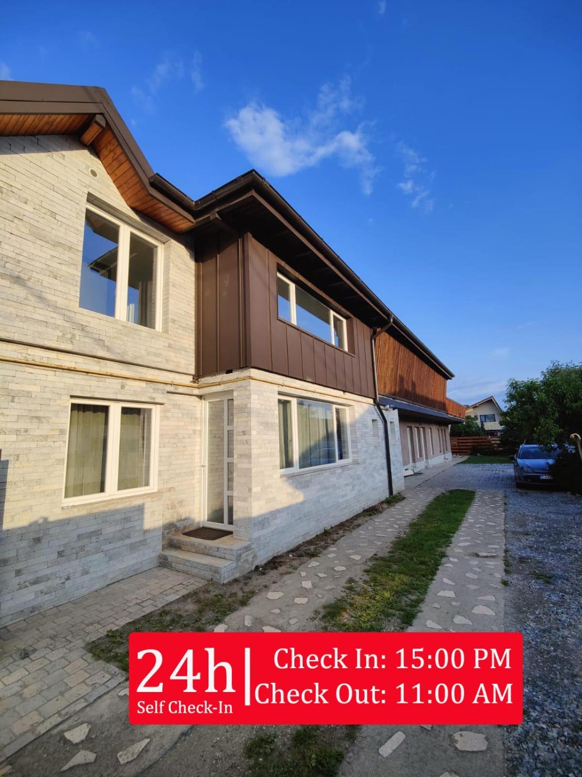 Luxus Cluj Airport Apartments エクステリア 写真
