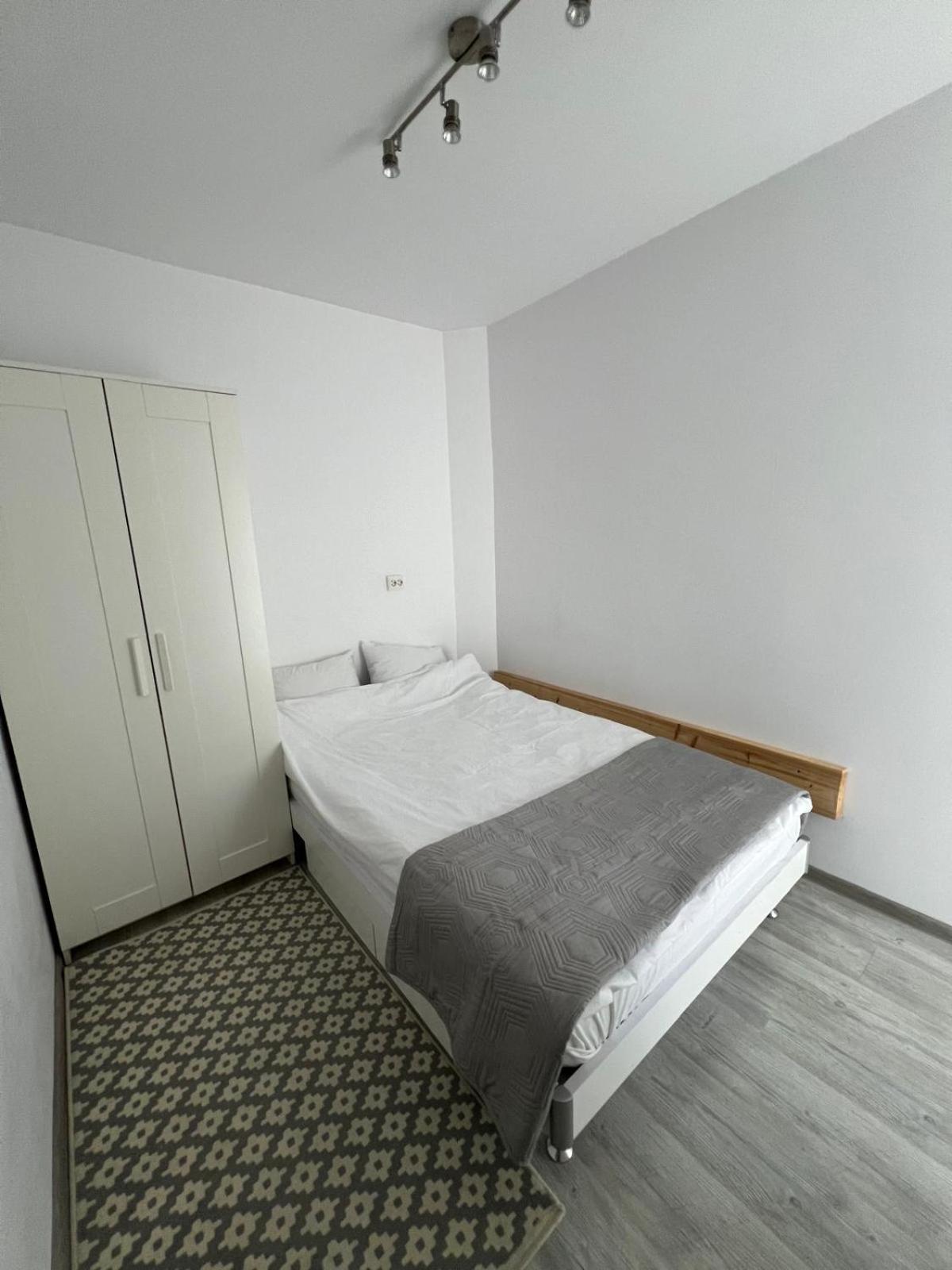 Luxus Cluj Airport Apartments エクステリア 写真